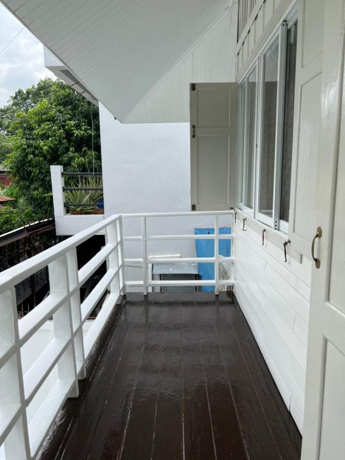 Roomquest Rim Praya Dinsor Road Banguecoque Exterior foto