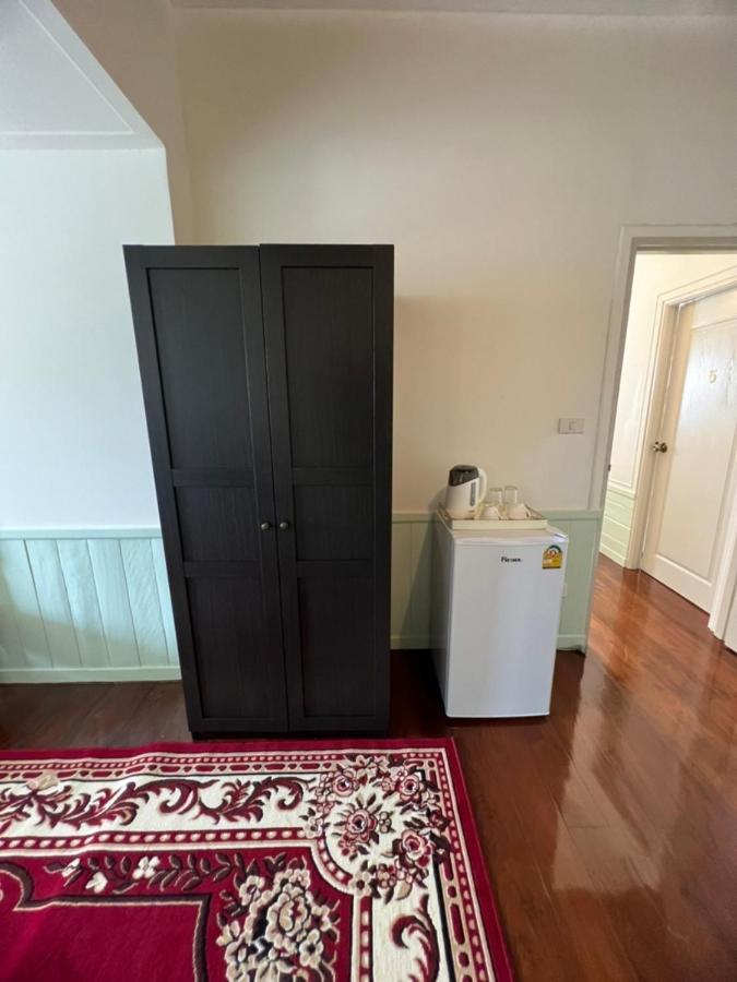 Roomquest Rim Praya Dinsor Road Banguecoque Exterior foto